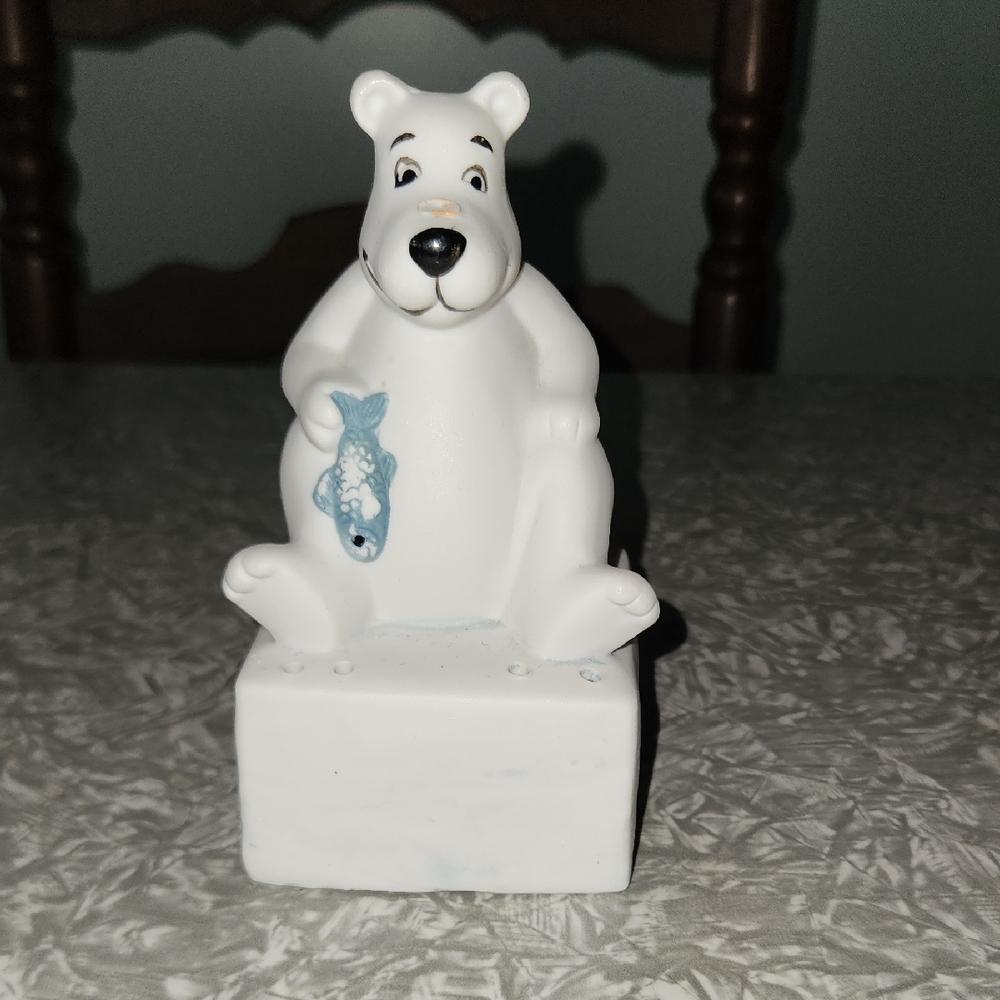 Charming White Bear Figurine with Blue Fish